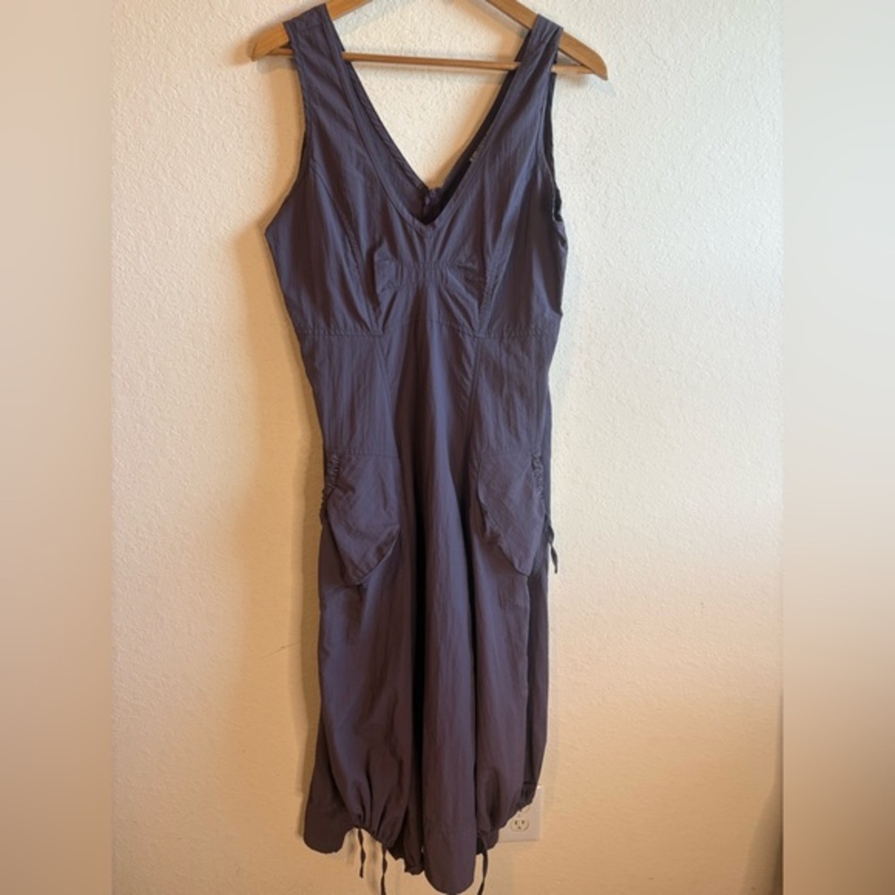 Hanna brand sleeveless dress. Size 3 (12-14)
